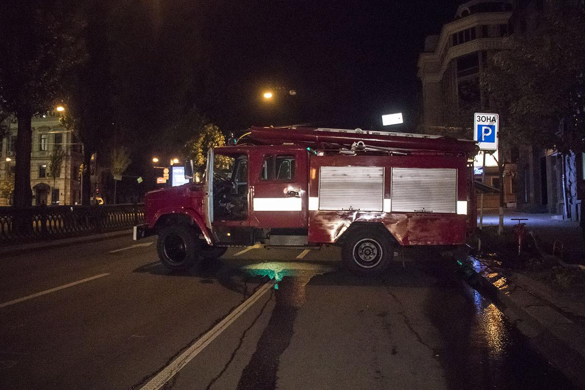 В центре Киева горело бывшее здание гостиницы