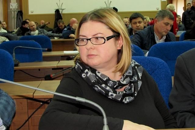 В Киеве оперируют херсонскую чиновницу Гандзюк, которую облили кислотой