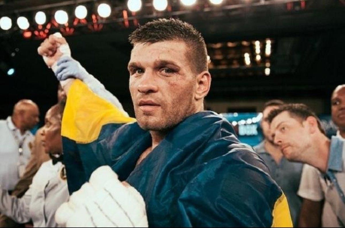Стала відома офіційна дата титульного бою українця Дерев'янченка