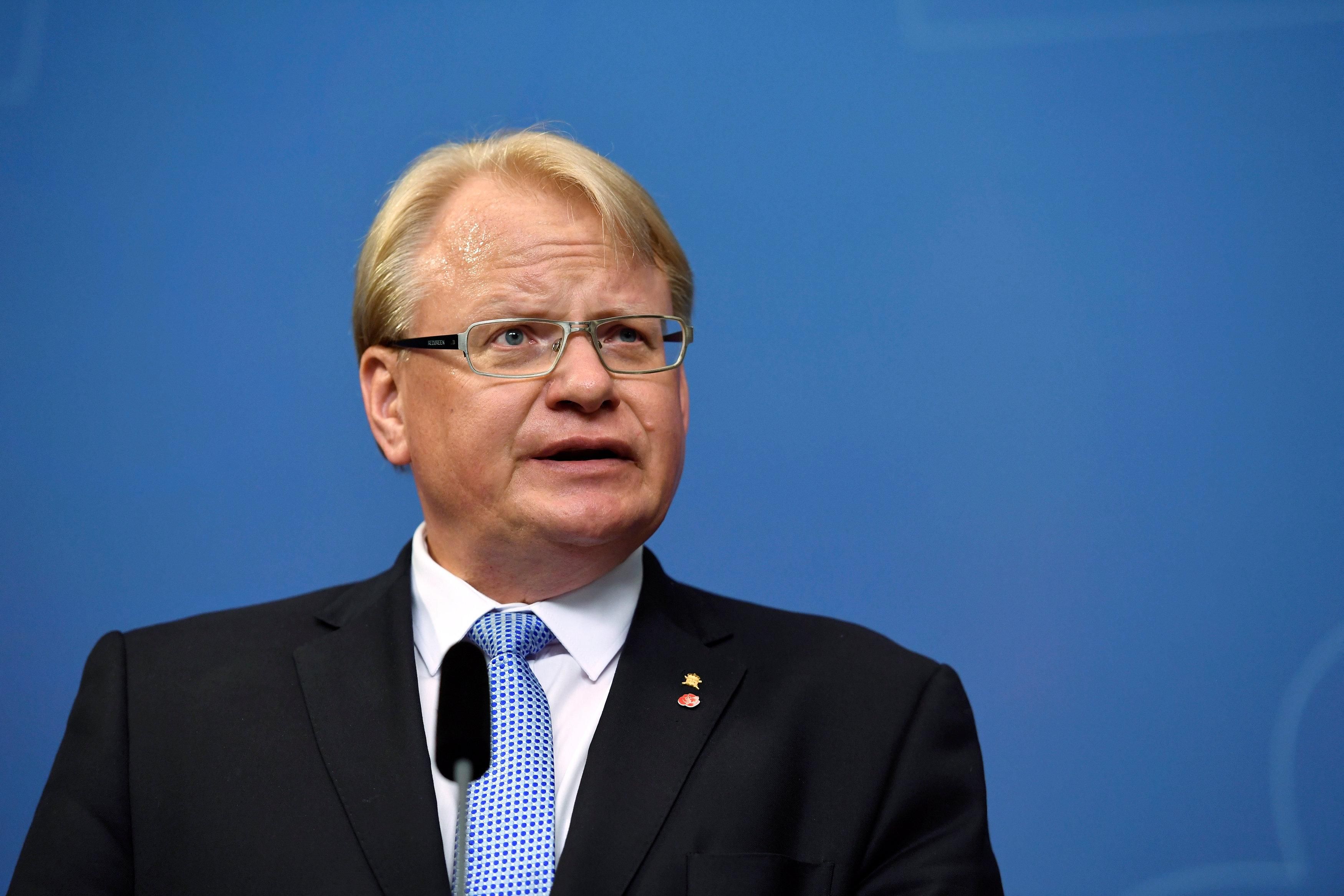 Міністр оборони Швеції звинуватив Шойгу у брехні