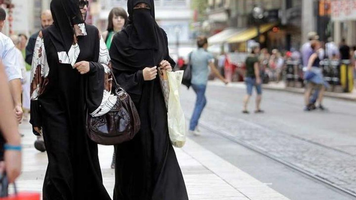 Запрет никаба в Дании: полиция впервые оштрафовала женщину Запрет никаба в Дании: полиция впервые оштрафовала женщину