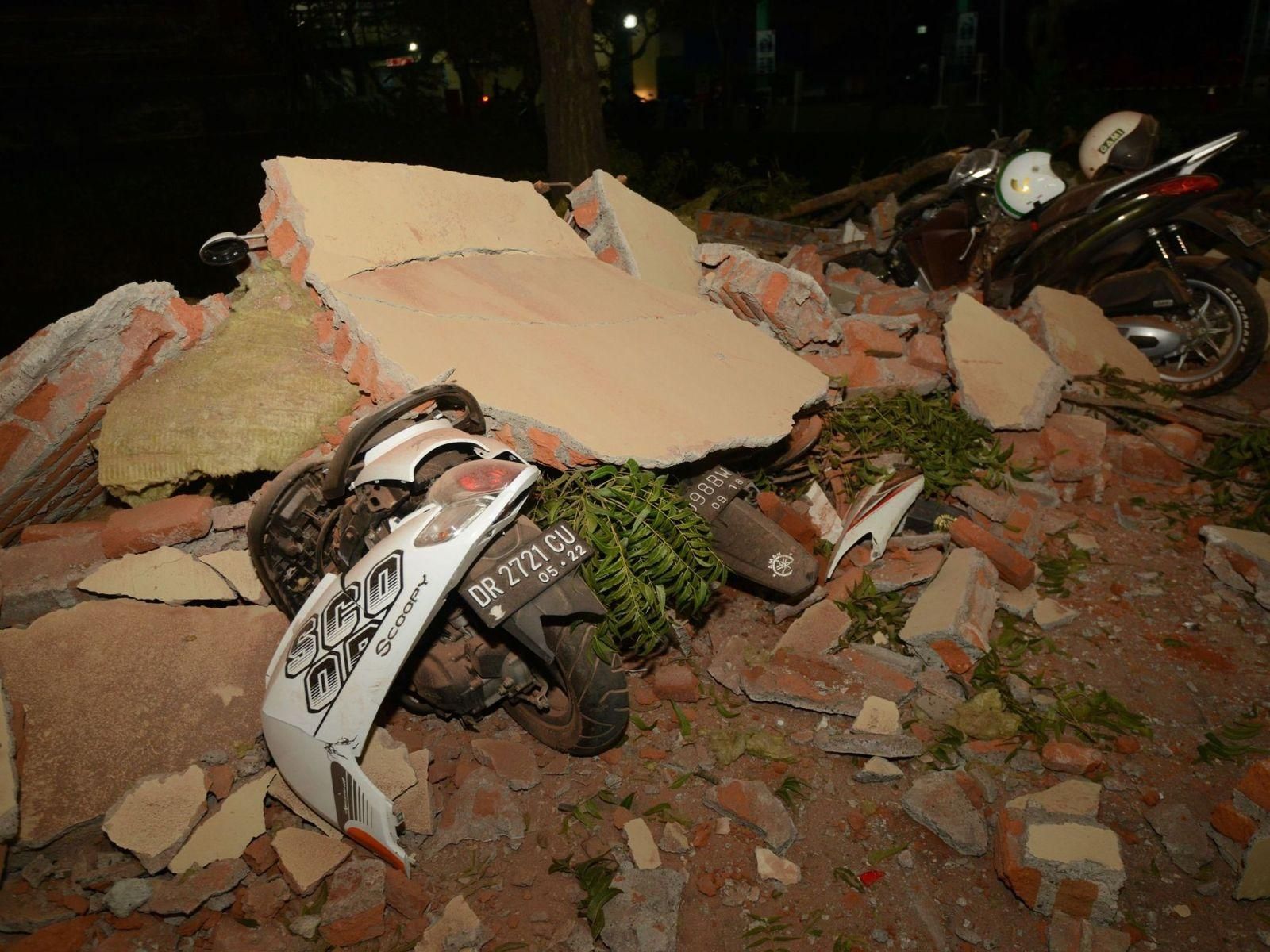 Щонайменше 39 людей загинули внаслідок землетрусу в Індонезії