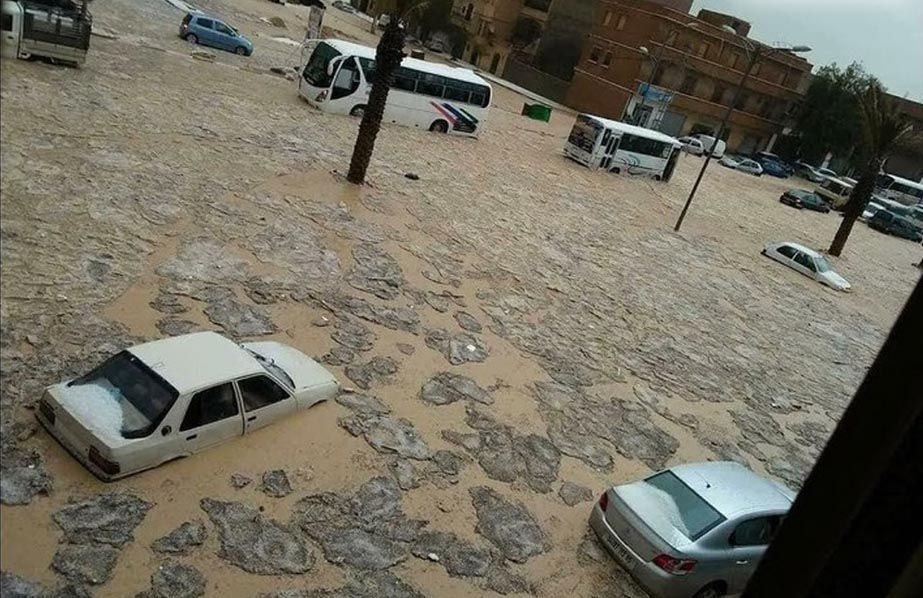 Наводнение в Алжире: погибли уже пять человек Наводнение в Алжире: погибли уже пять человек