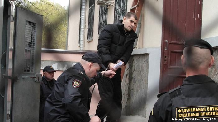 Освобожденный из российской колонии Костенко уже находится в Украине