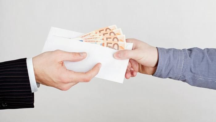 Скільки коштує вступ до університету у Хмельницькому: поліція викрила хабарника Скільки коштує вступ до університету у Хмельницькому: поліція викрила хабарника