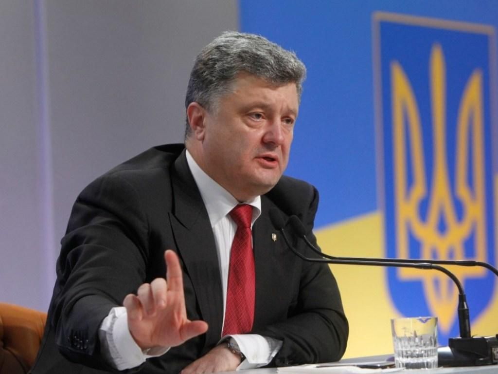 Порошенко хоче отримати томос за день до всенародного голосування та "продати" це виборцю Порошенко хоче отримати томос за день до всенародного голосування та "продати" це виборцю