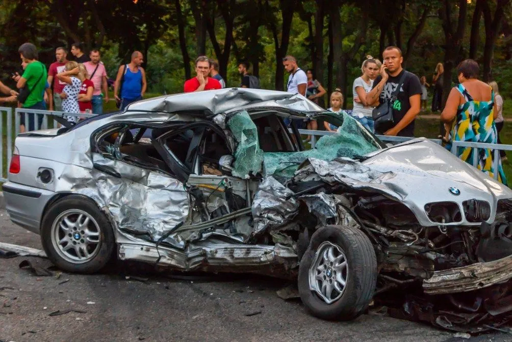 В результаті аварії загинули дві людини В результаті аварії загинули дві людини