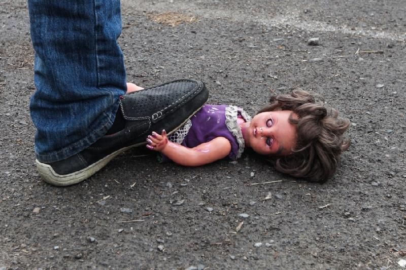 У Німечині винесли вирок батькам, що продавали власну дитину педофілам У Німечині винесли вирок батькам, що продавали власну дитину педофілам