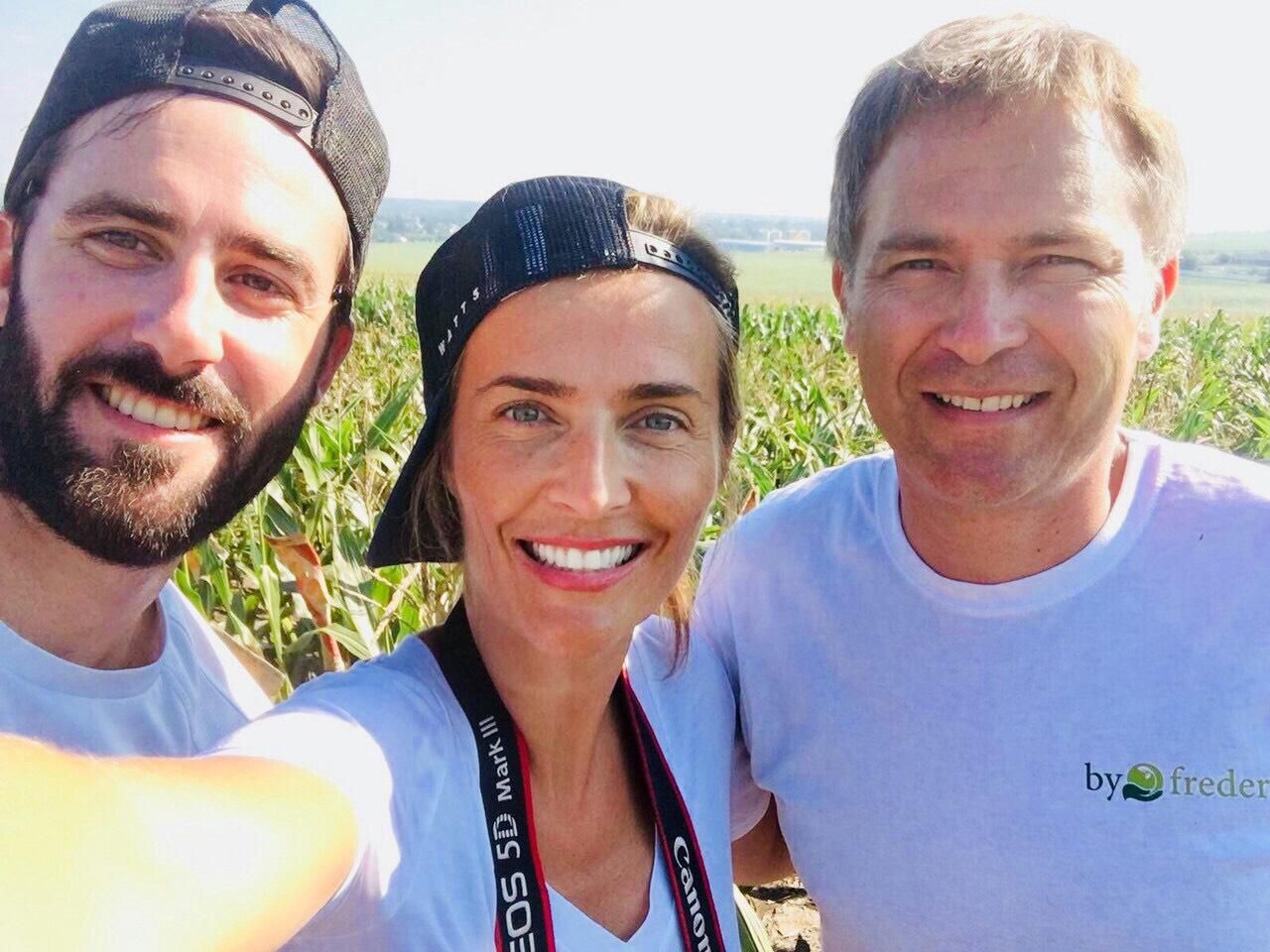 В Черкасской области трое иностранцев спасли из воды 6-летнего мальчика В Черкасской области трое иностранцев спасли из воды 6-летнего мальчика