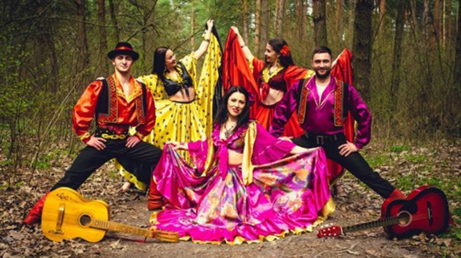 "Вы нас достали": объявление в поезде в отношении ромов возмутило итальянскую общественность "Вы нас достали": объявление в поезде в отношении ромов возмутило итальянскую общественность