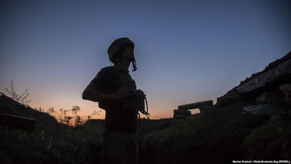 Полторак наказал армейцев, которые избивали солдат в военной части Полторак наказал армейцев, которые избивали солдат в военной части