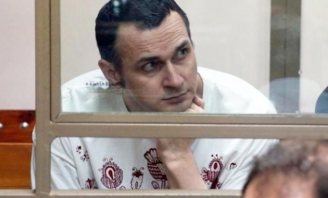 За Сенцовым надо отправлять медицинский самолет, потому что он не выживет, – сестра За Сенцовым надо отправлять медицинский самолет, потому что он не выживет, – сестра