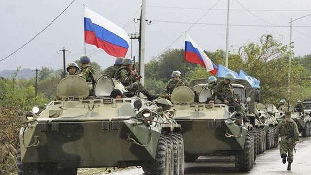 Россия стягивает танки и тяжелое вооружение на Донбасс: известна причина
