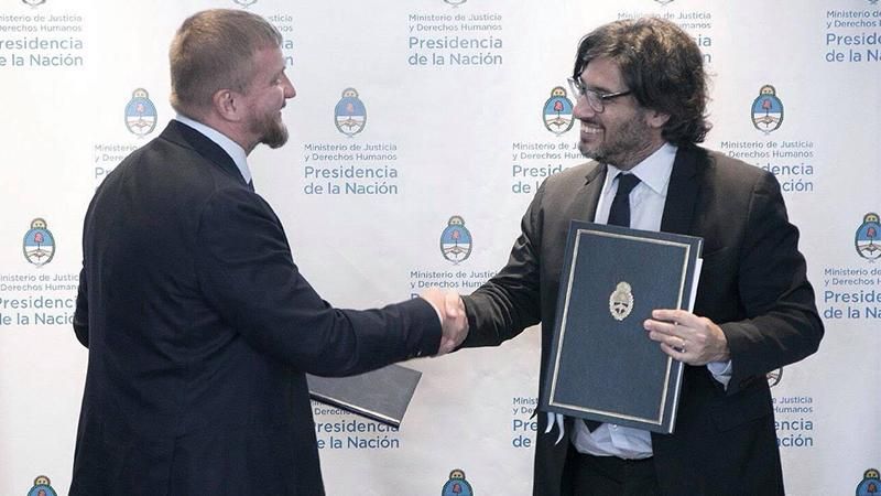 Аргентина та Україна підписали угоду про передачу засуджених осіб
