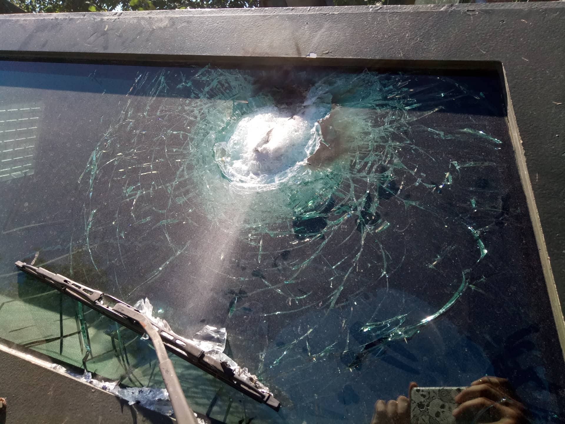 Боевики мощно обстреляли КПВВ "Майорское": эксклюзивные фото и видео Боевики мощно обстреляли КПВВ "Майорское": эксклюзивные фото и видео