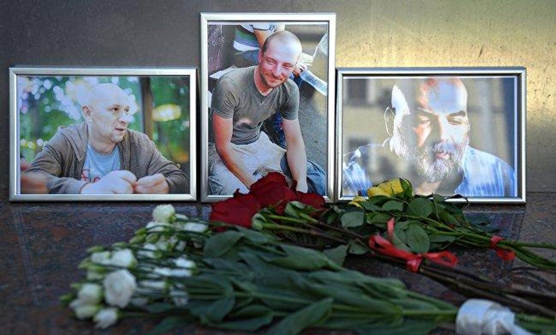 Вбиство російських журналістів у Африці проливає світло на підступні плани Кремля, – NYT Вбиство російських журналістів у Африці проливає світло на підступні плани Кремля, – NYT