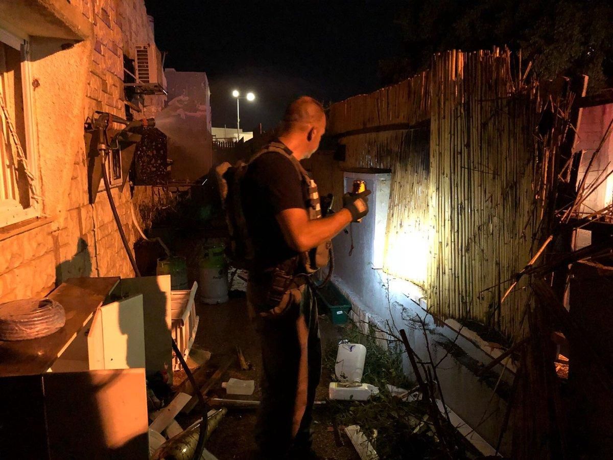 В сети опубликовали видео ракетного удара по Израилю В сети опубликовали видео ракетного удара по Израилю