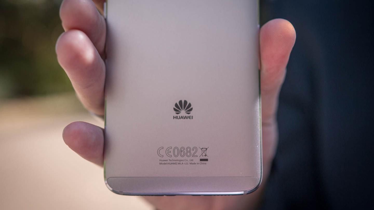 Які смартфони Huawei першими оновляться до Android 9.0 Pie