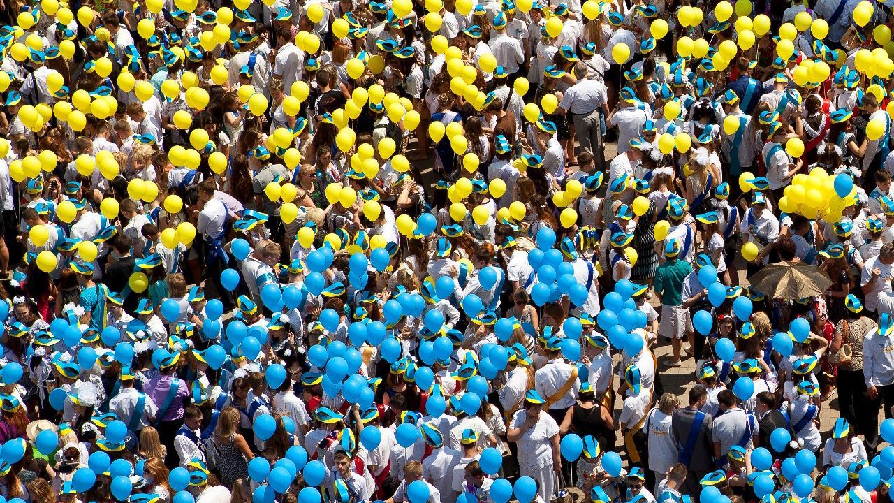 Зафиксировано наименьшее количество выпускников школ в истории Украины Зафиксировано наименьшее количество выпускников школ в истории Украины