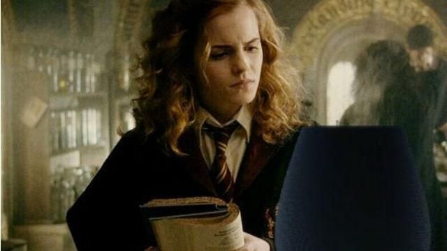 Samsung представила розумну колонку дивної форми: і мережі створили чимало фотожаб Samsung представила розумну колонку дивної форми: і мережі створили чимало фотожаб