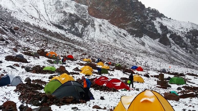 В Грузии посреди лета выпал снег: невероятные кадры В Грузии посреди лета выпал снег: невероятные кадры