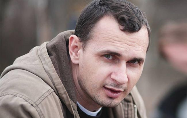 Сенцов жив: к пленнику пустили врачей Сенцов жив: к пленнику пустили врачей