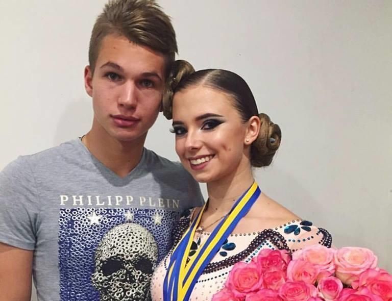 Как выглядит девушка 18-летнего форварда "Динамо": горячие фото