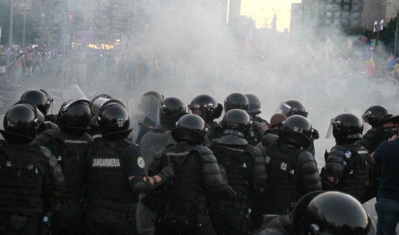 Число пострадавших в ходе протестов возросло до 440 человек Число пострадавших в ходе протестов возросло до 440 человек