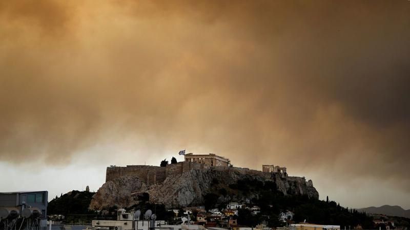 Лісові пожежі у передмісті Афін: кількість жертв зросла до 94 осіб