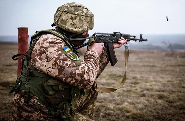 Ситуация на Донбассе: боевики осуществили 34 обстрела и ранили украинского бойца