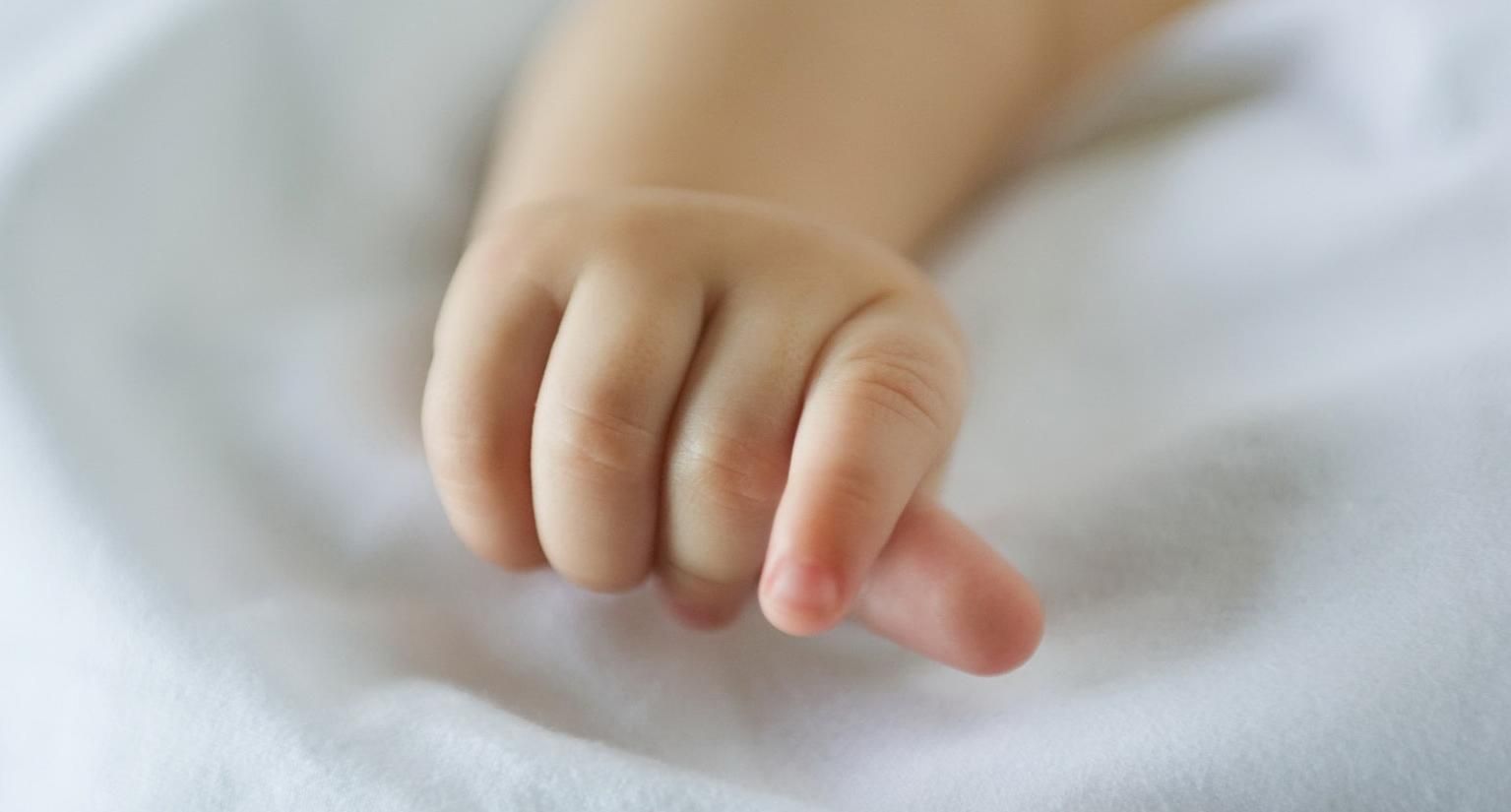 На Харьковщине женщина случайно утопила 2-летнюю дочь в ванной На Харьковщине женщина случайно утопила 2-летнюю дочь в ванной