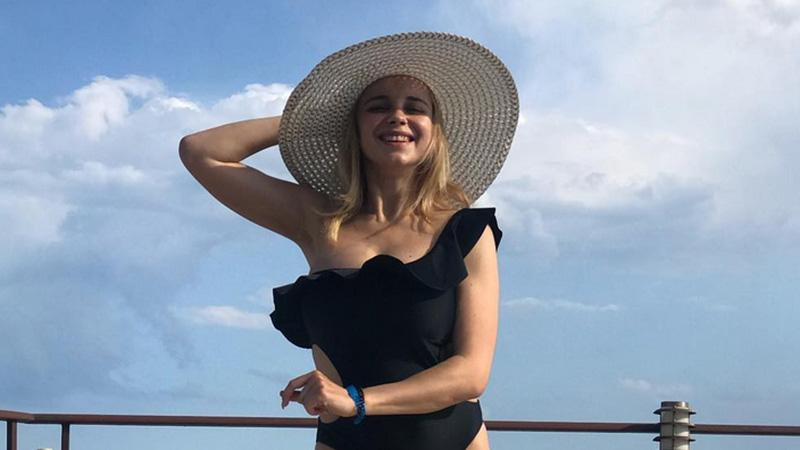 Лилия Ребрик показала стройную фигуру в купальнике: фото