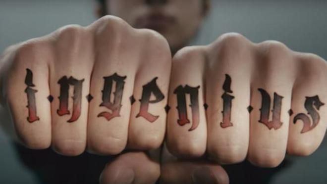 Samsung продовжує глузувати з iPhone X: кумедні відео з рекламою Galaxy Note 9 Samsung продовжує глузувати з iPhone X: кумедні відео з рекламою Galaxy Note 9