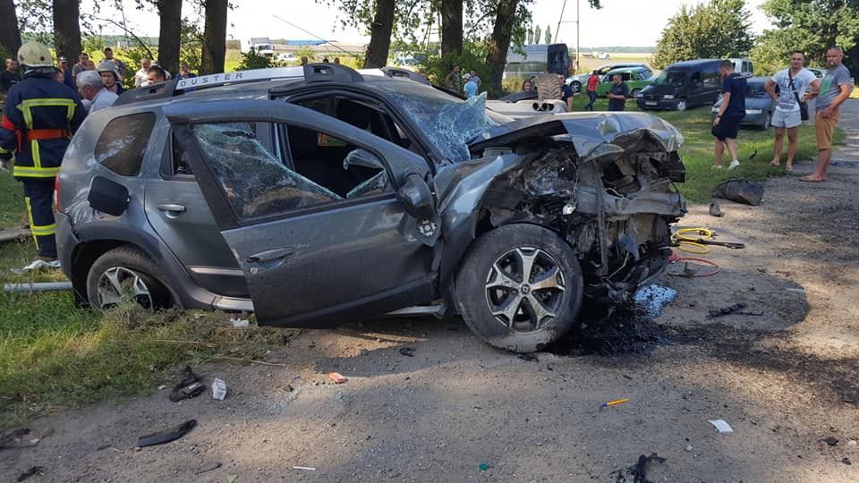 Жахлива ДТП на Тернопільщині: одна людина загинула, серед постраждалих – діти Жахлива ДТП на Тернопільщині: одна людина загинула, серед постраждалих – діти