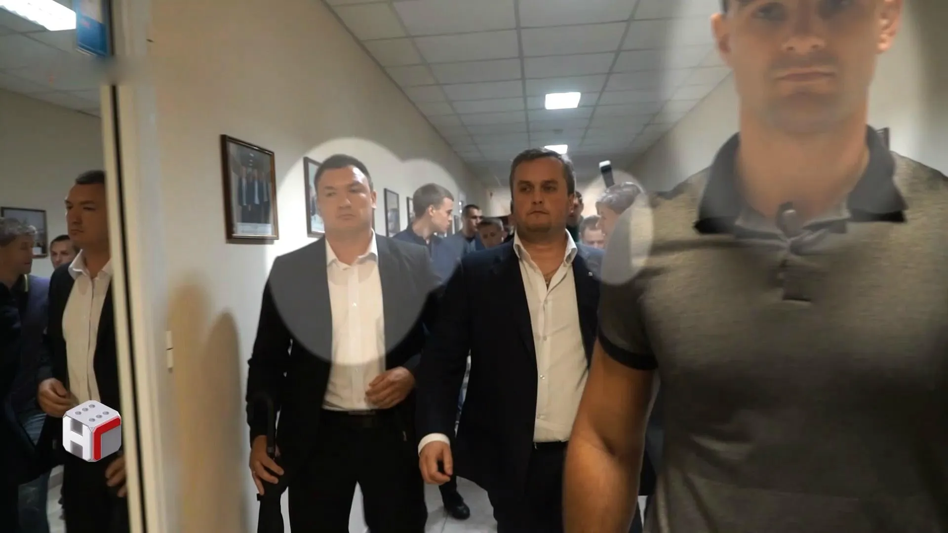 Нещодавно Холодницький з’явився з великою кількістю охорони на публіці Нещодавно Холодницький з’явився з великою кількістю охорони на публіці