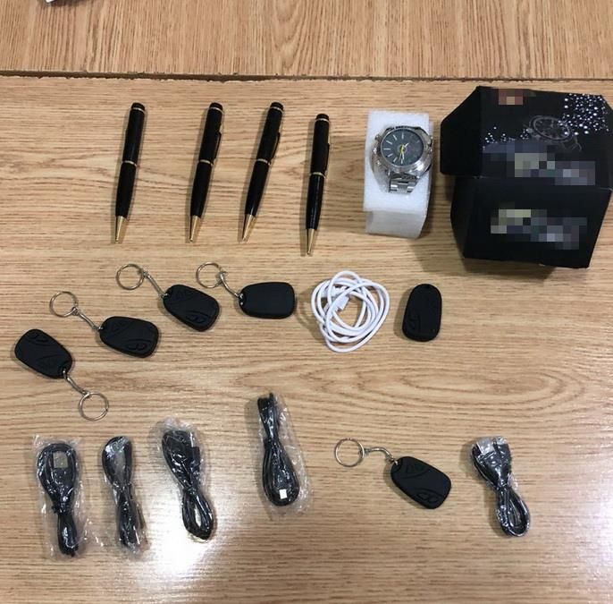 СБУ спіймала киянина, який намагався ввезти в Україну "жучки" із Росії СБУ спіймала киянина, який намагався ввезти в Україну "жучки" із Росії