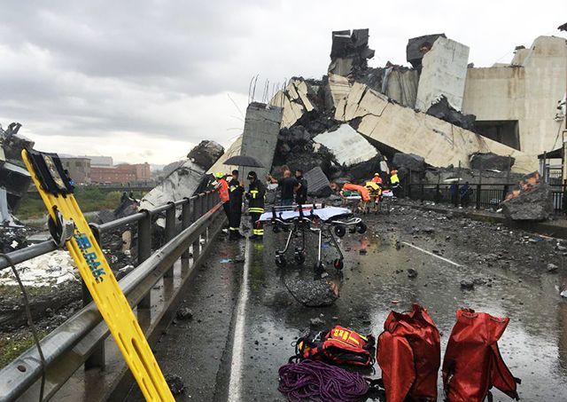 Обвал моста в Генуе, Италия: погибли около 20 человек - детали