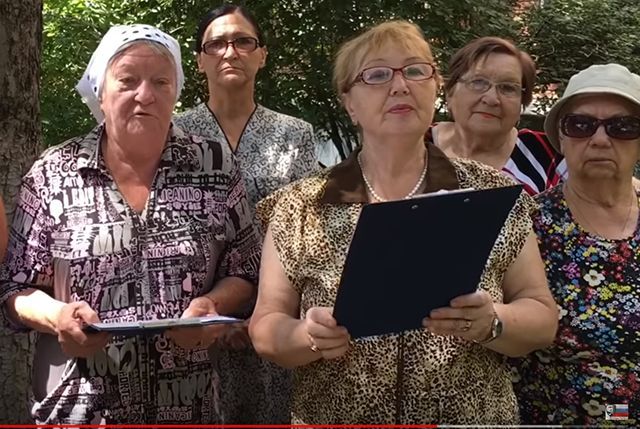 Маразм міцніє: пенсіонерки з "Загонів Путіна" записали відеозвернення до американців