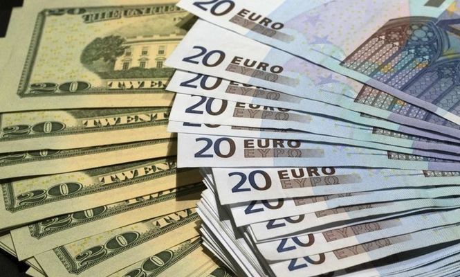 Готівковий курс валют на сьогодні 14-08-2018: курс долару та євро