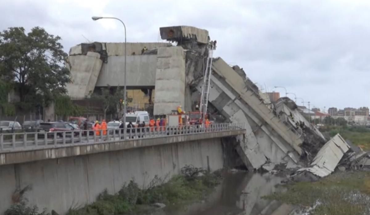 Обвал мосту в Італії: кількість жертв зросла до 30 осіб