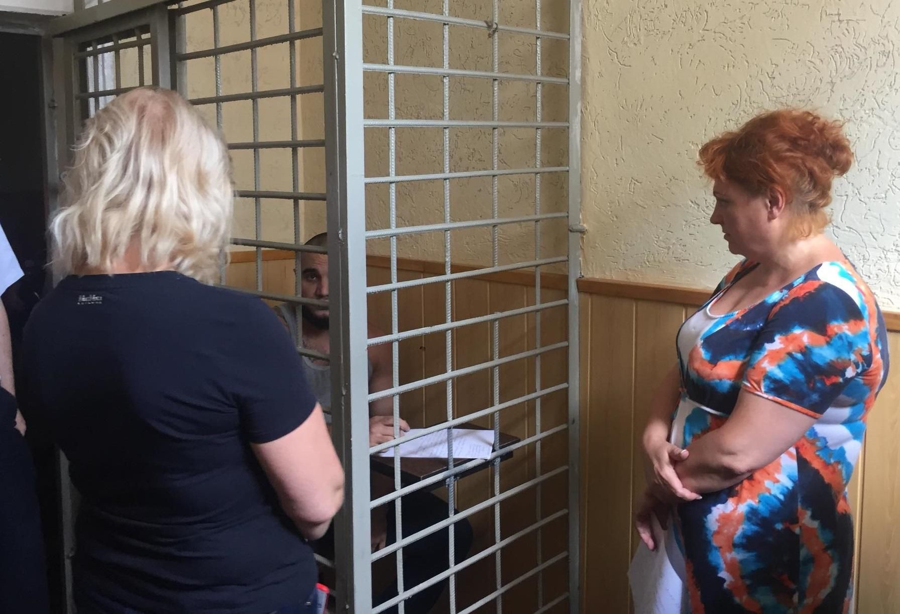 Денисова посетила "торнадовцев" в СИЗО: фото Денисова посетила "торнадовцев" в СИЗО: фото