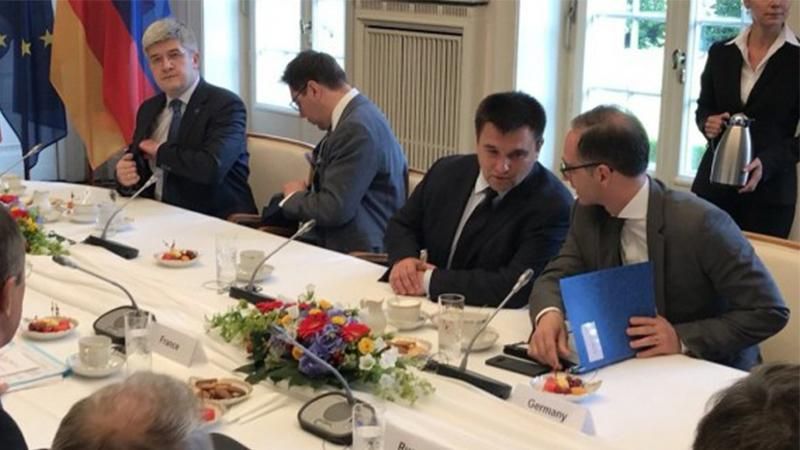 Глави МЗС України та Німеччини провели телефонну розмову