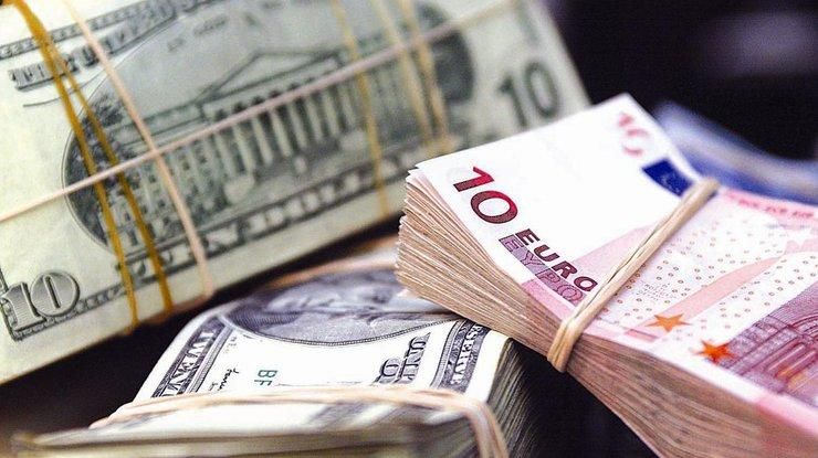 Чому росте долар та євро в Україні: пояснення від НБУ