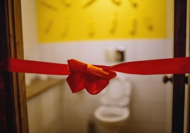 У Херсоні урочисто відкрили туалет: фото 