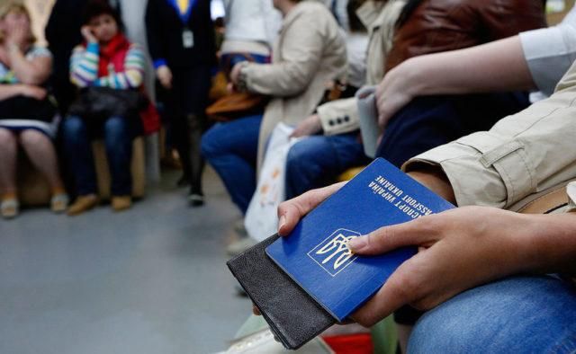 "Польща вас шукає": українку депортували з ЄС і внесли у "чорний список" Шенгену "Польща вас шукає": українку депортували з ЄС і внесли у "чорний список" Шенгену