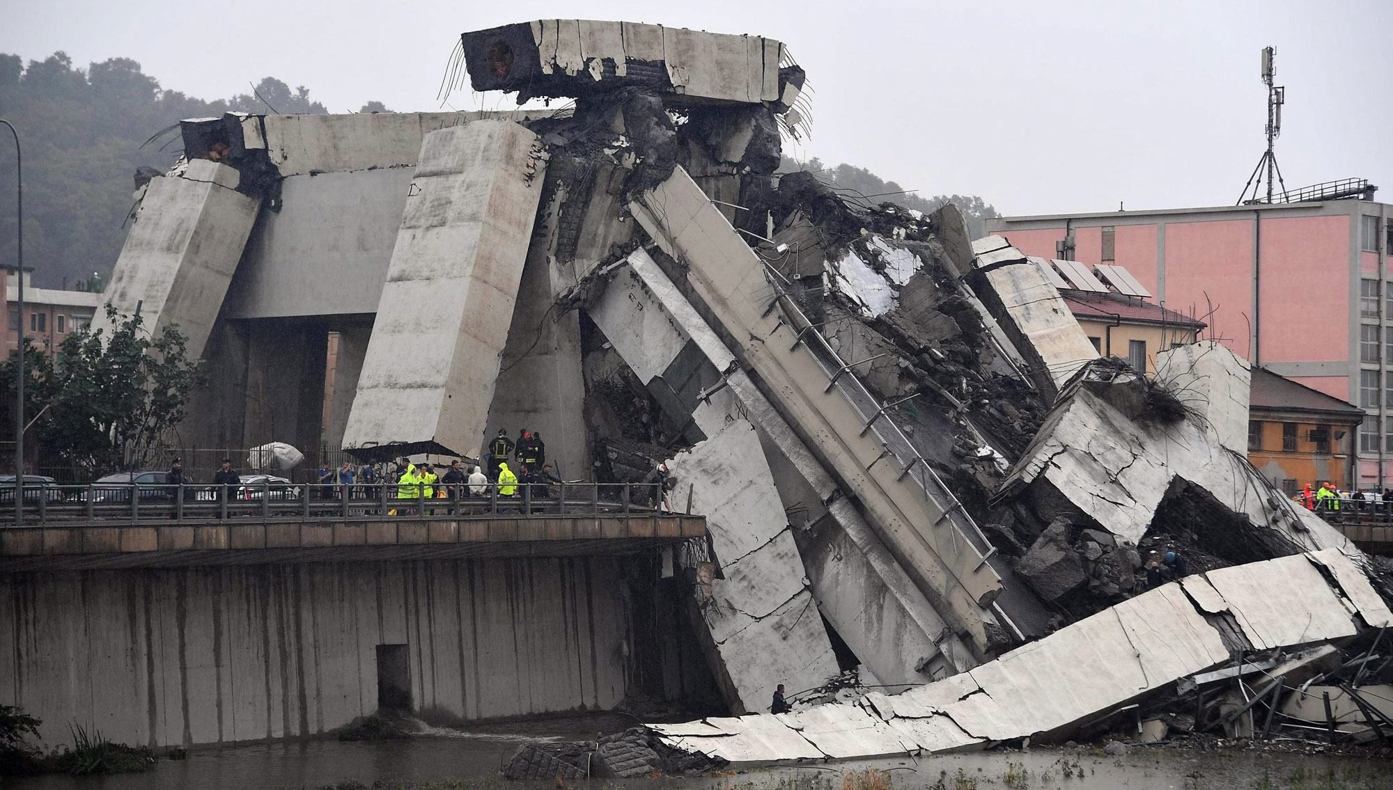 Обвал мосту у Генуї: три ймовірні причини трагедії  