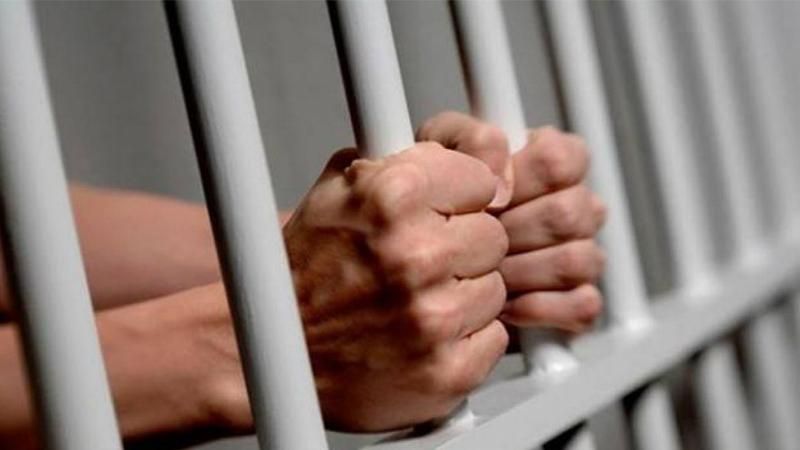 У Маріуполі за вбивство двох жінок чоловіка засудили до довічного позбавлення волі У Маріуполі за вбивство двох жінок чоловіка засудили до довічного позбавлення волі