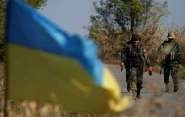 Горячее Приазовье: военные показали, как плотно боевики обстреливают украинские позиции