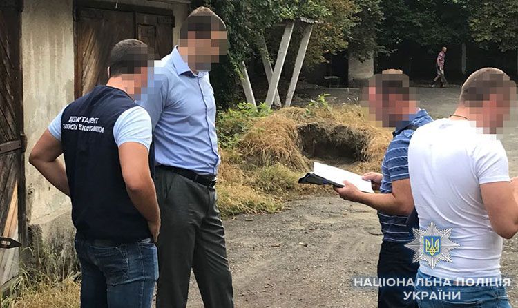 Поліція розсекретила матеріали слідства через тиск з Закарпатської ОДА Поліція розсекретила матеріали слідства через тиск з Закарпатської ОДА