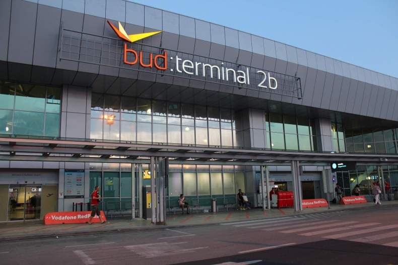 В Будапешті не працював аеропорт через небезпечний ящик - 16 августа 2018 - Телеканал новостей 24